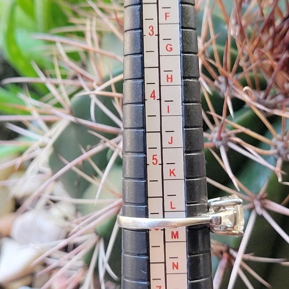 Vintage Sterling Silver 925 CZ Simulated Diamond Engagement Ring, size 6 - Picture 8 of 8